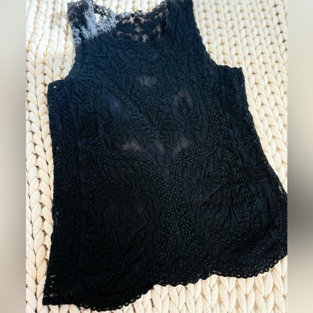 EXPRESS lace top 318